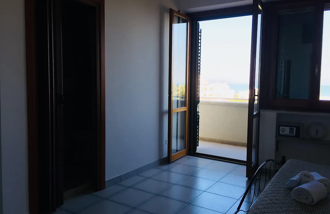 B&B Pizzomunno e Cristalda Rooms-1